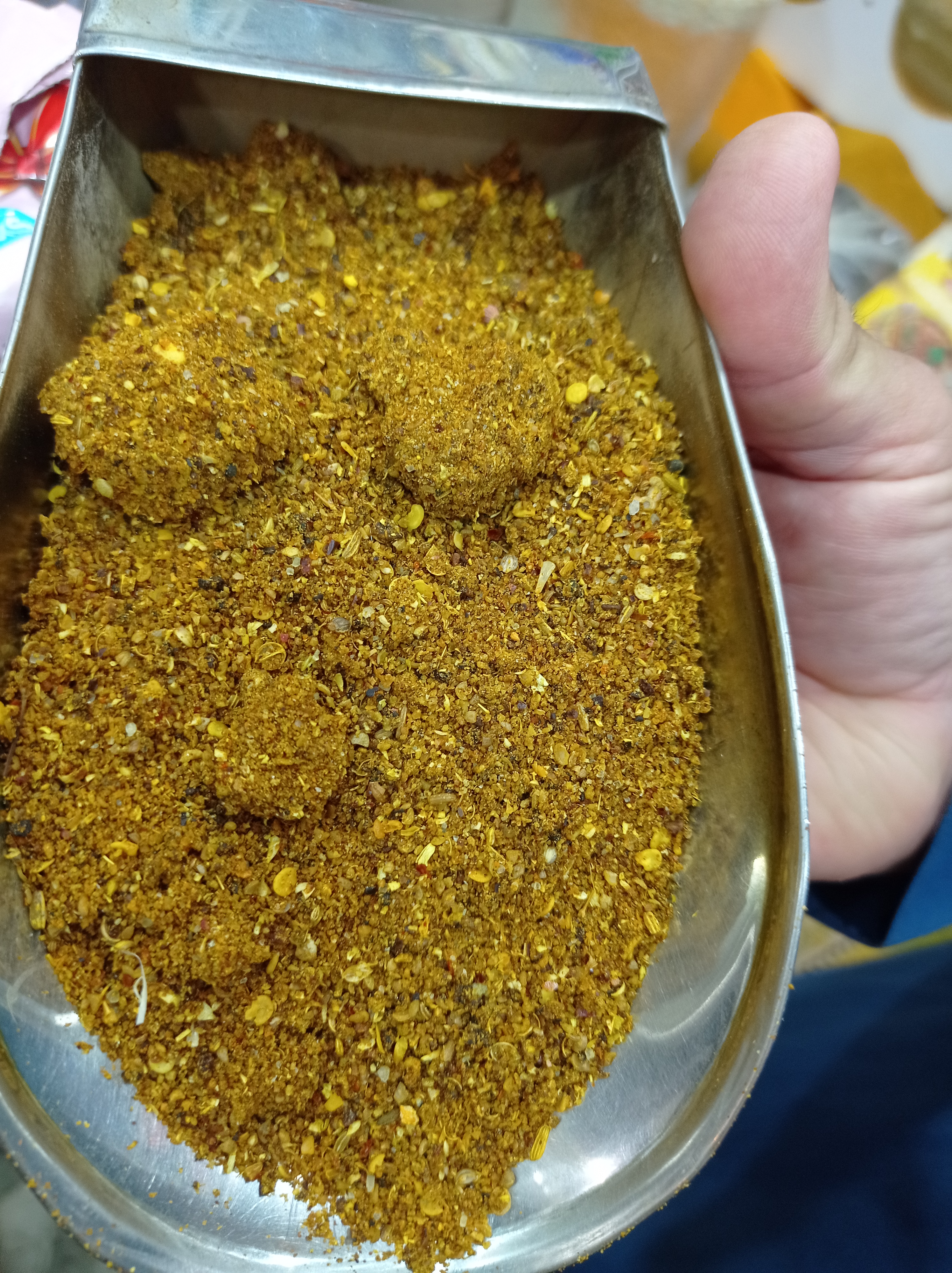 ادویه خوشمزه و عطرآگین سالاکالا