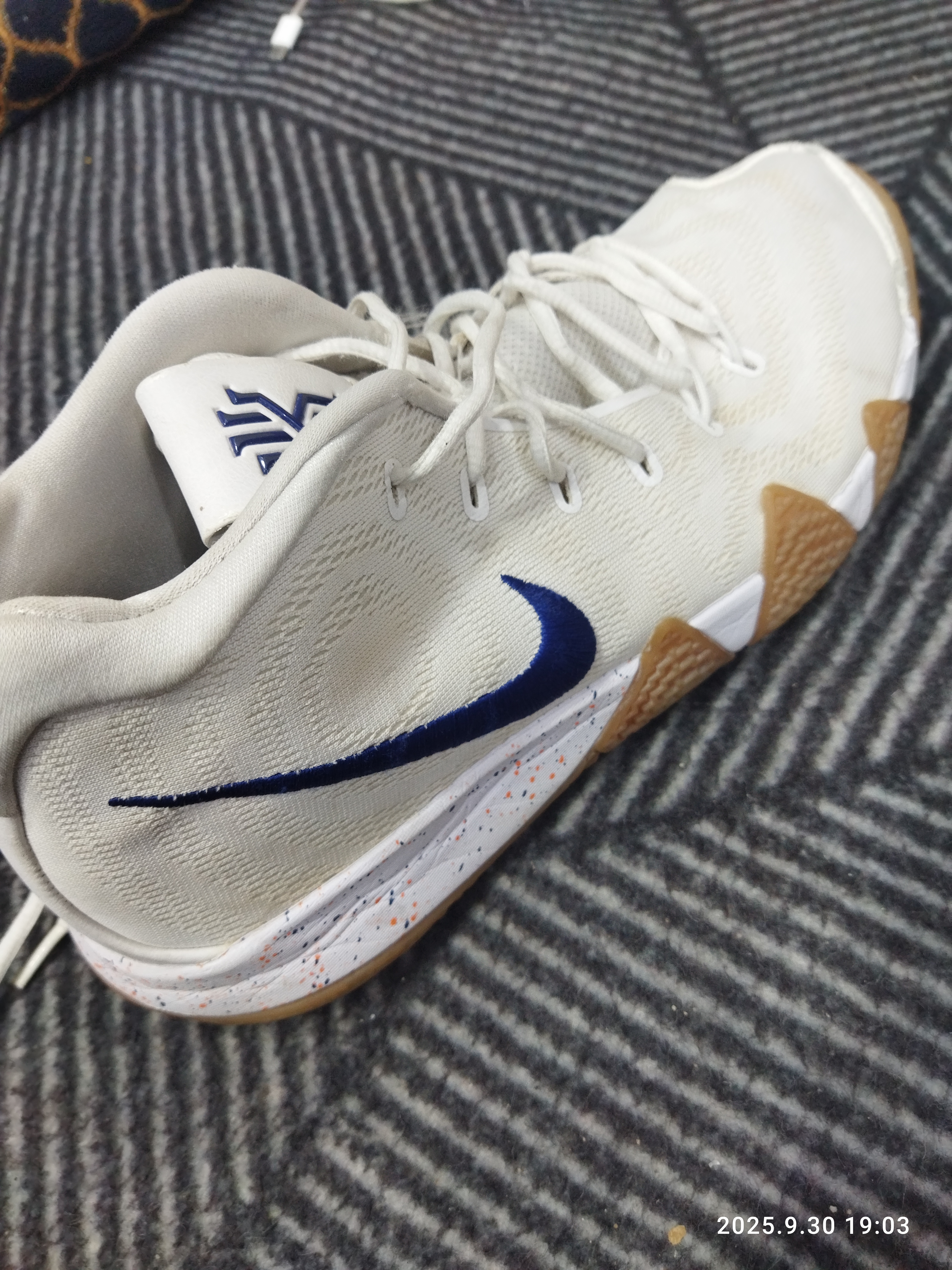 کفش نایک استوک