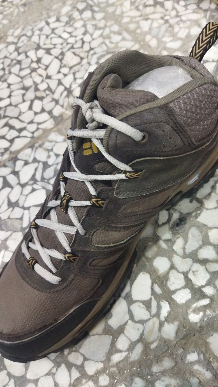 کفش کوهنوردی کلمبیا .استوک