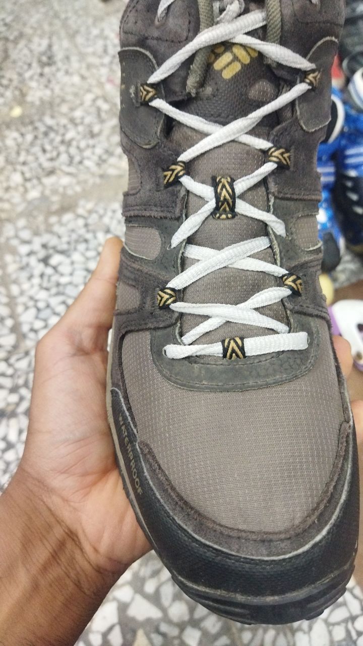 کفش کوهنوردی کلمبیا .استوک